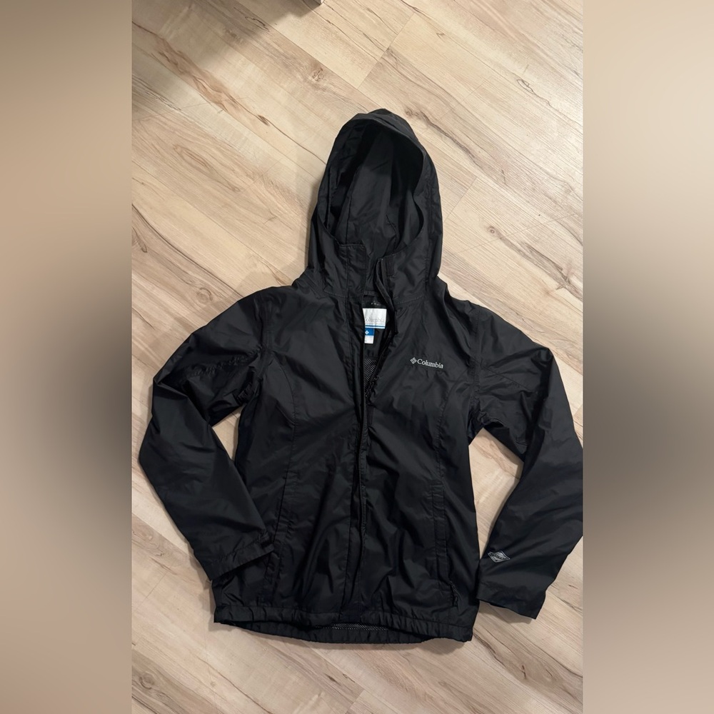 Columbia Women Black Rain jacket